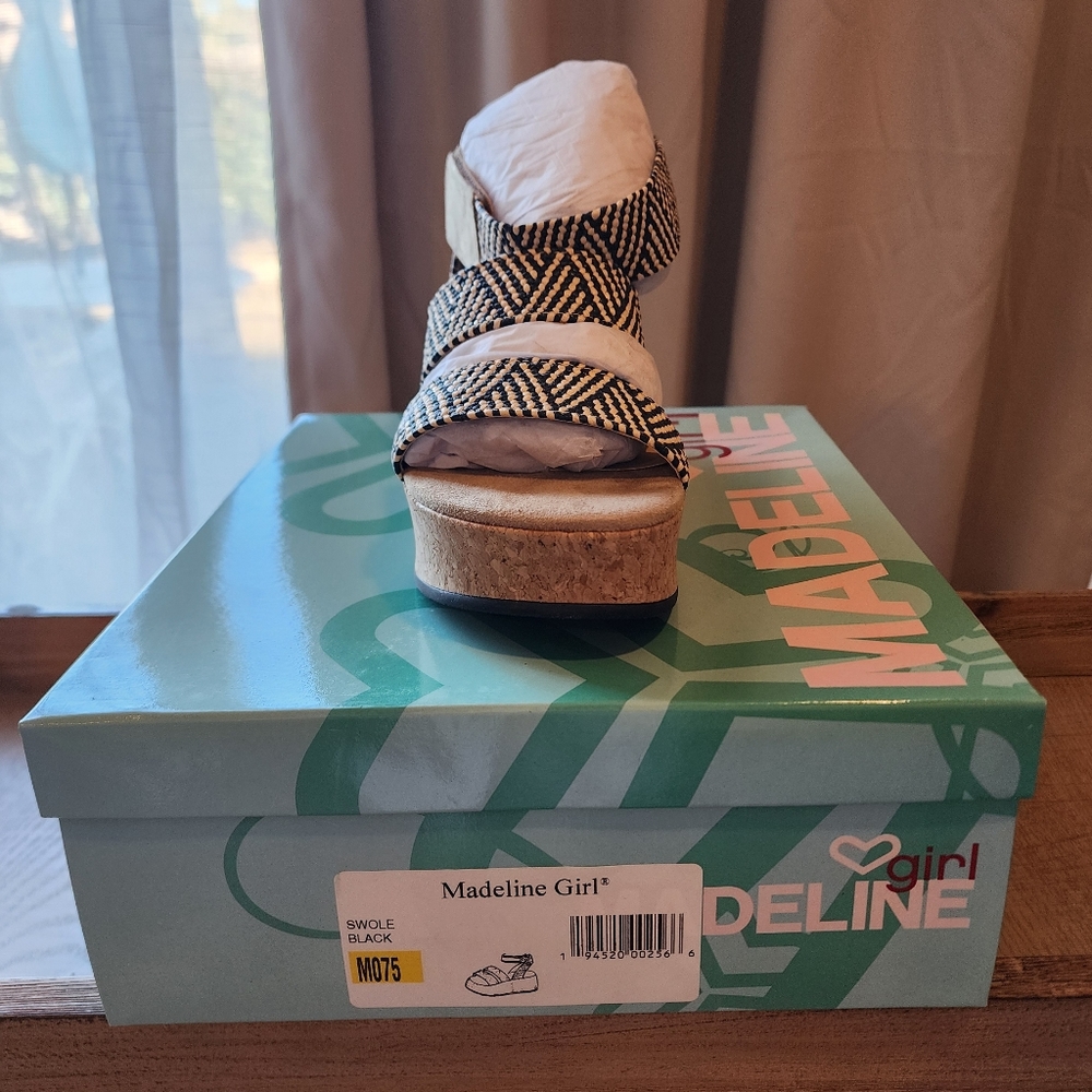 New with box, size 7.5